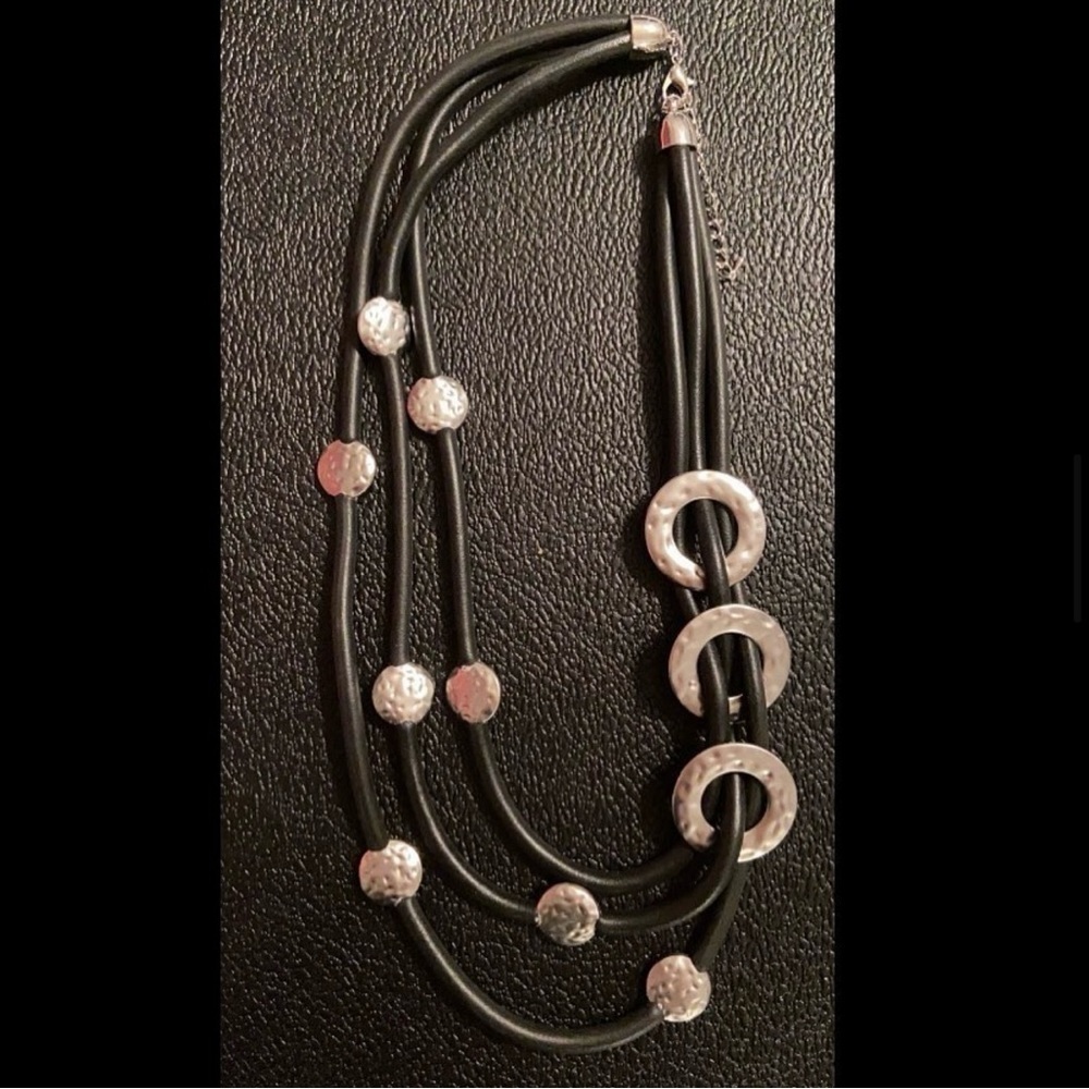 Beautiful fashion necklace​